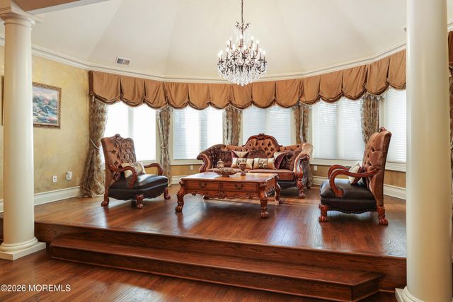 19 Embry Farm Road, Marlboro, NJ 07746