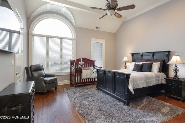 19 Embry Farm Road, Marlboro, NJ 07746