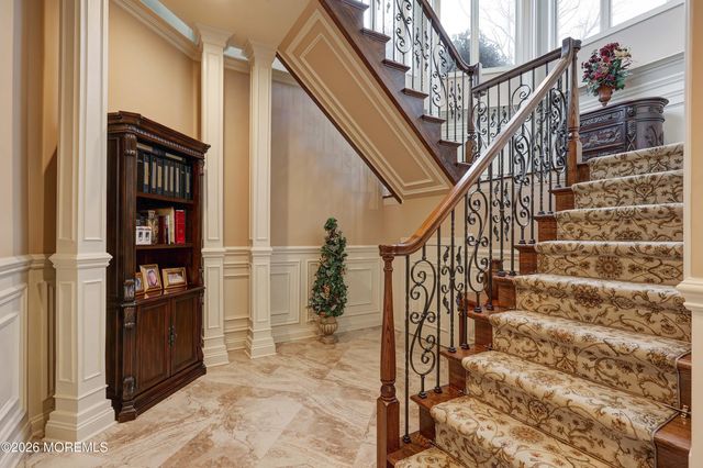 19 Embry Farm Road, Marlboro, NJ 07746