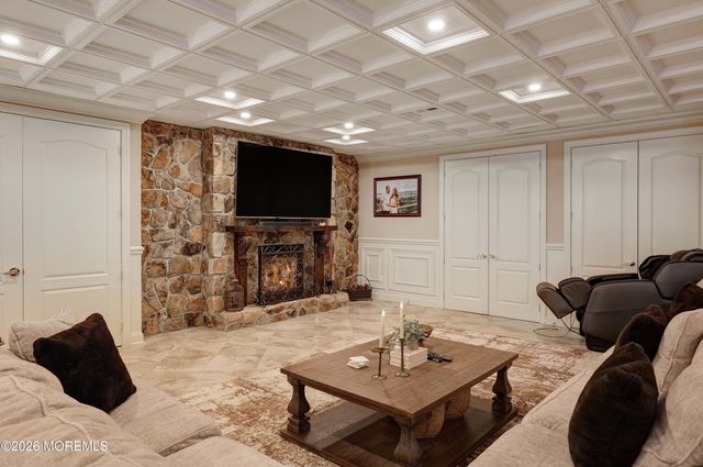 19 Embry Farm Road, Marlboro, NJ 07746