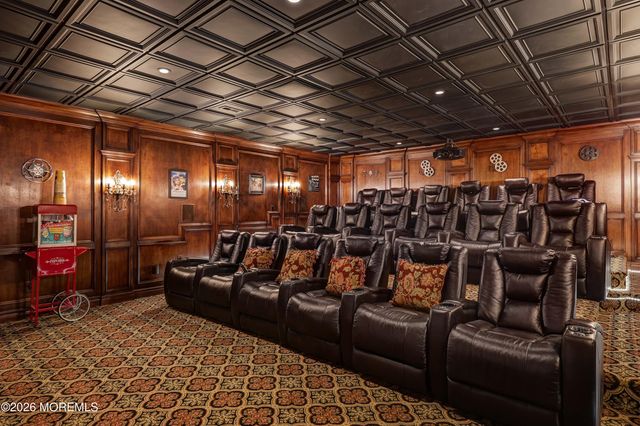 19 Embry Farm Road, Marlboro, NJ 07746