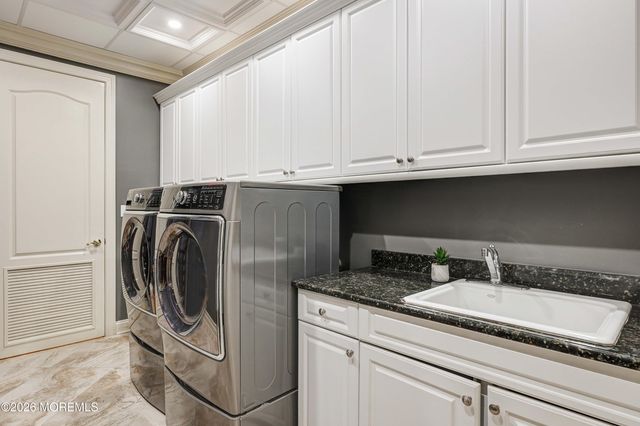 19 Embry Farm Road, Marlboro, NJ 07746