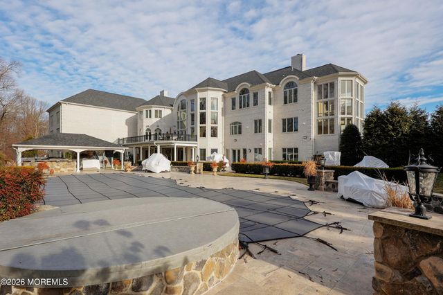 19 Embry Farm Road, Marlboro, NJ 07746