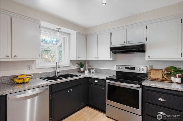 2037 NE Ridgewood Drive, Poulsbo, WA 98370