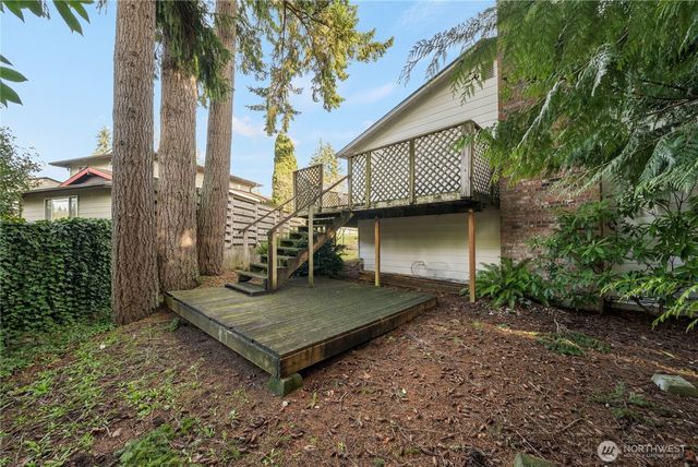 2037 NE Ridgewood Drive, Poulsbo, WA 98370