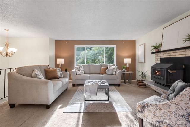 2037 NE Ridgewood Drive, Poulsbo, WA 98370