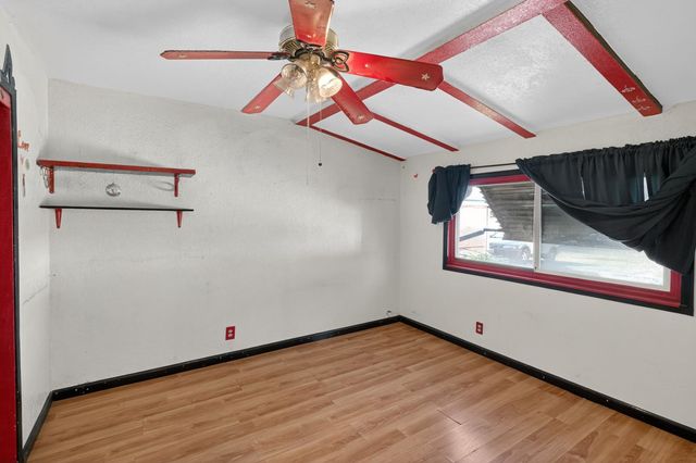 6741 Steiner Dr, Sacramento, CA 95823