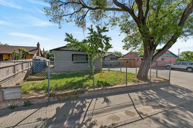 6741 Steiner Dr, Sacramento, CA 95823