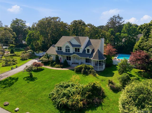 204 Melrose Parkway, Patchogue, NY 11772