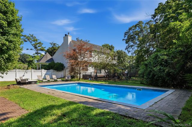 204 Melrose Parkway, Patchogue, NY 11772