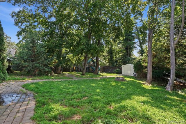 204 Melrose Parkway, Patchogue, NY 11772