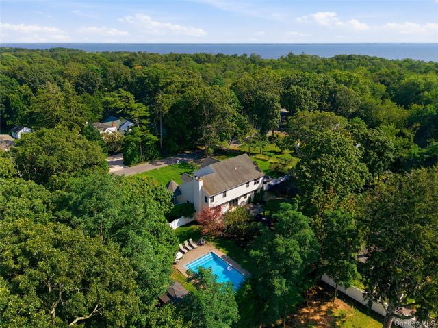 204 Melrose Parkway, Patchogue, NY 11772