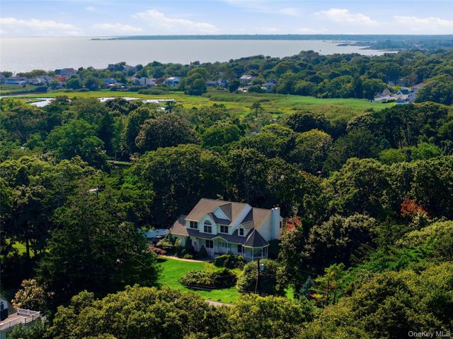 204 Melrose Parkway, Patchogue, NY 11772