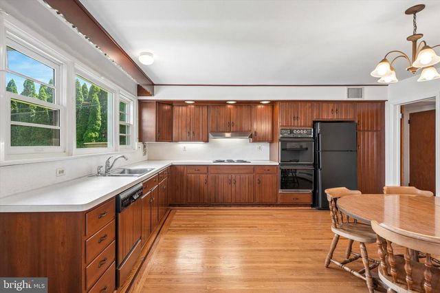 205 N MORGAN AVE, Havertown, PA 19083