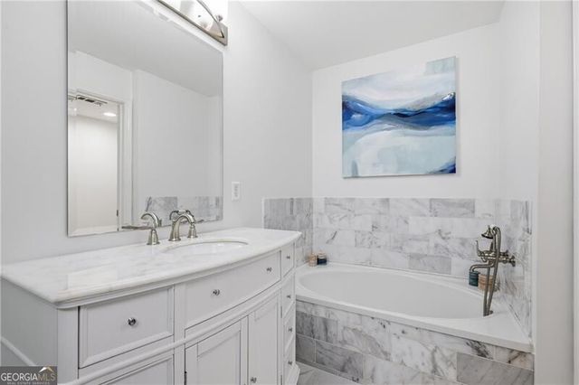 4246 River Green Drive NW 202, Atlanta, GA 30327