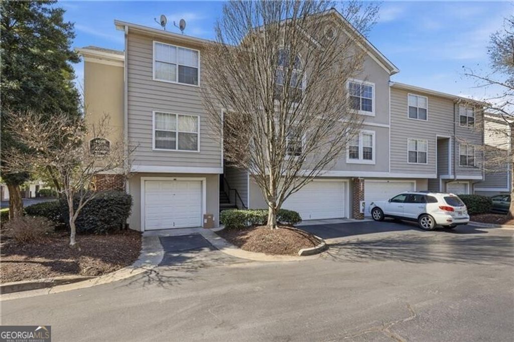 4246 River Green Drive NW 202, Atlanta, GA 30327