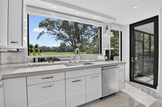 19950 Sawgrass Lane 5201, Boca Raton, FL 33434