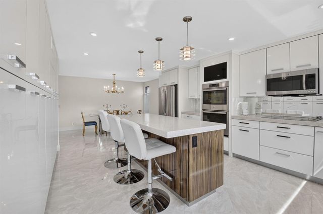 19950 Sawgrass Lane 5201, Boca Raton, FL 33434