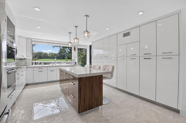 19950 Sawgrass Lane 5201, Boca Raton, FL 33434