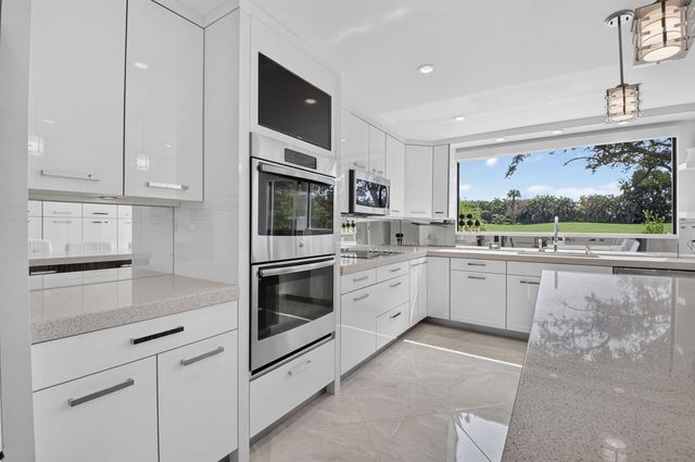 19950 Sawgrass Lane 5201, Boca Raton, FL 33434
