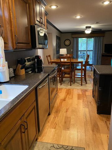 2 Woodpecker Lane 1, Branson, MO 65616