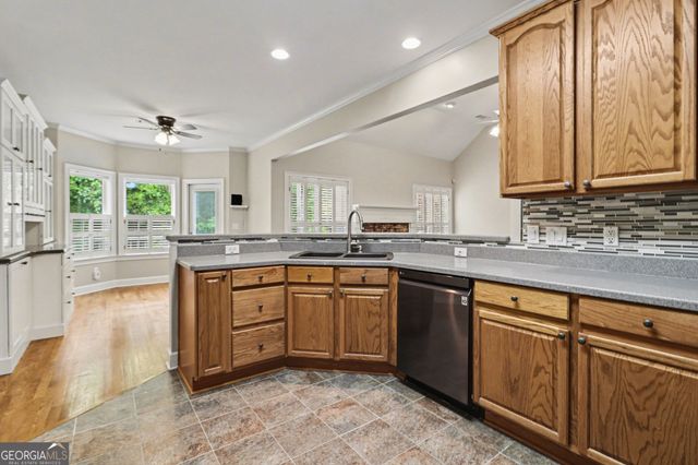 95 Bay Drive, Newnan, GA 30263