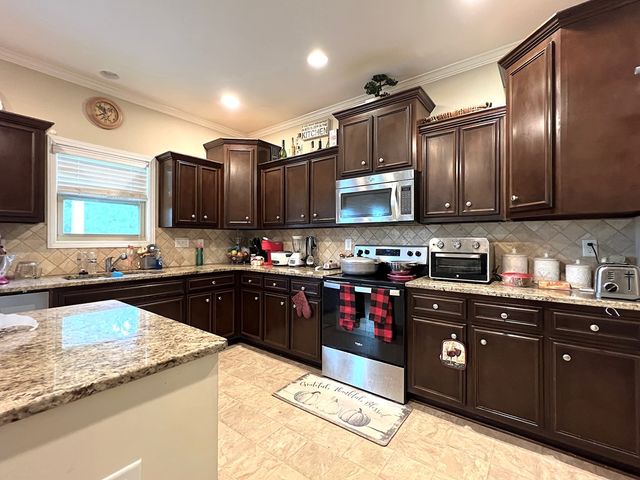 19 Pebblebrook Lane, Fort Mitchell, AL 36856