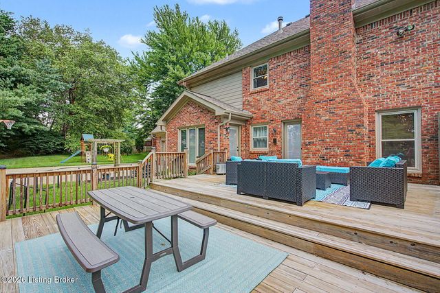 7611 Wolfspring Ct, Louisville, KY 40241