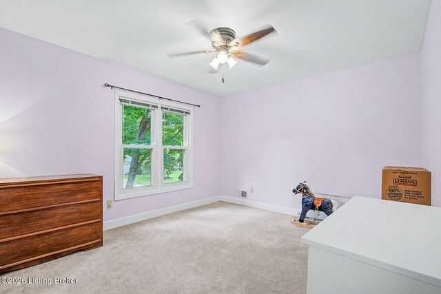 7611 Wolfspring Ct, Louisville, KY 40241
