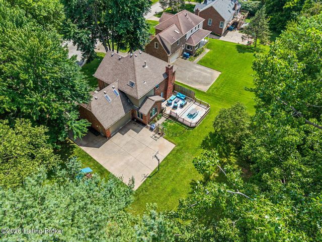 7611 Wolfspring Ct, Louisville, KY 40241