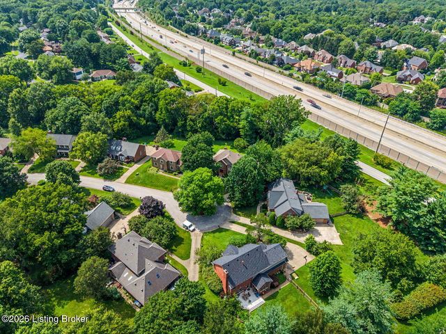 7611 Wolfspring Ct, Louisville, KY 40241