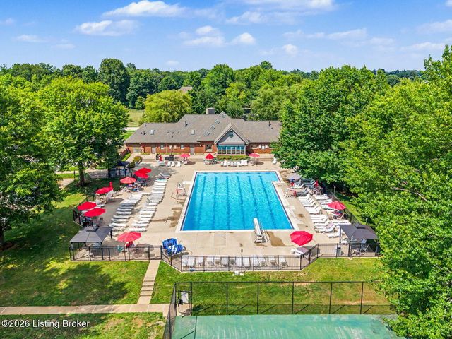 7611 Wolfspring Ct, Louisville, KY 40241