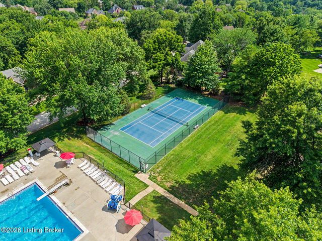 7611 Wolfspring Ct, Louisville, KY 40241