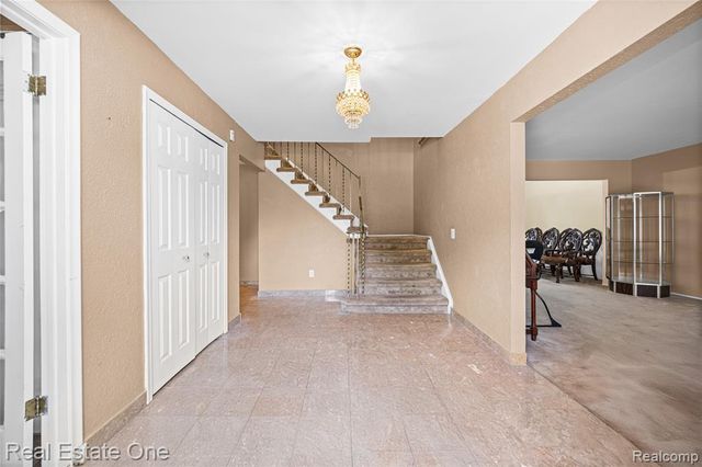 30056 Mayfair Drive, Farmington Hills, MI 48331