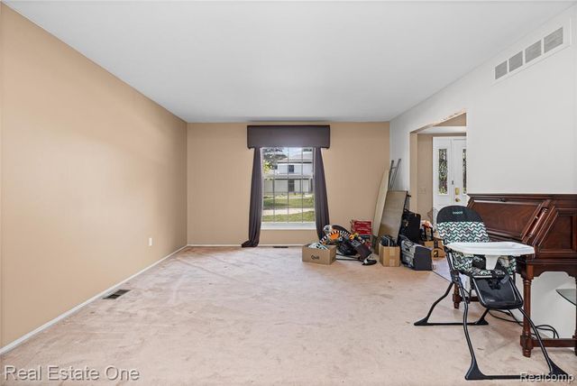 30056 Mayfair Drive, Farmington Hills, MI 48331
