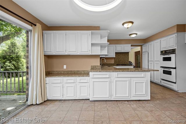 30056 Mayfair Drive, Farmington Hills, MI 48331