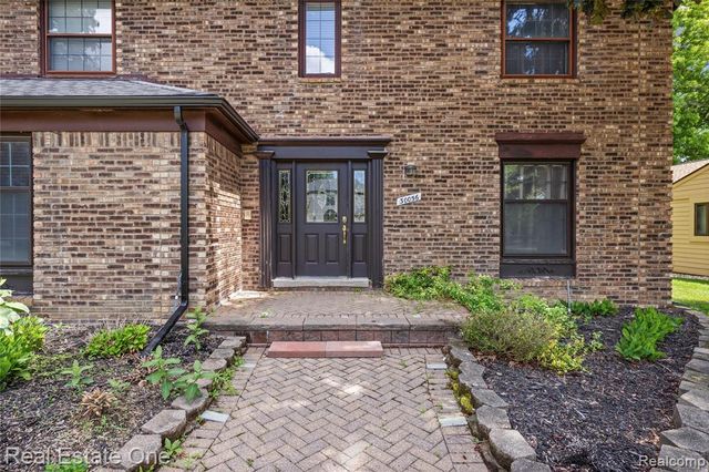 30056 Mayfair Drive, Farmington Hills, MI 48331