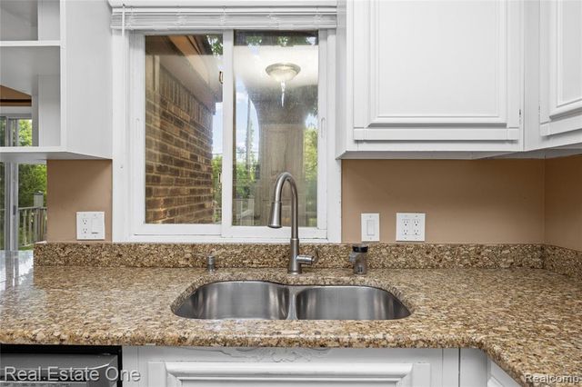 30056 Mayfair Drive, Farmington Hills, MI 48331