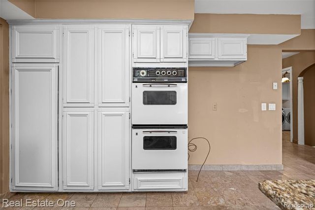 30056 Mayfair Drive, Farmington Hills, MI 48331