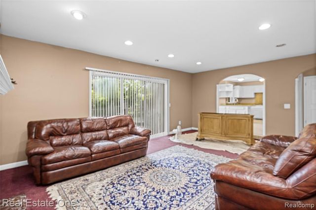 30056 Mayfair Drive, Farmington Hills, MI 48331
