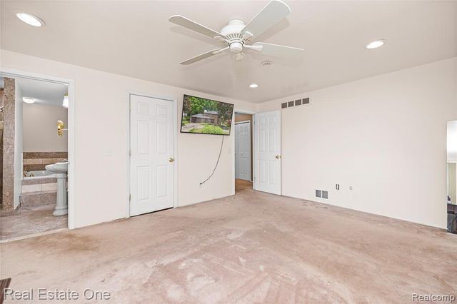 30056 Mayfair Drive, Farmington Hills, MI 48331
