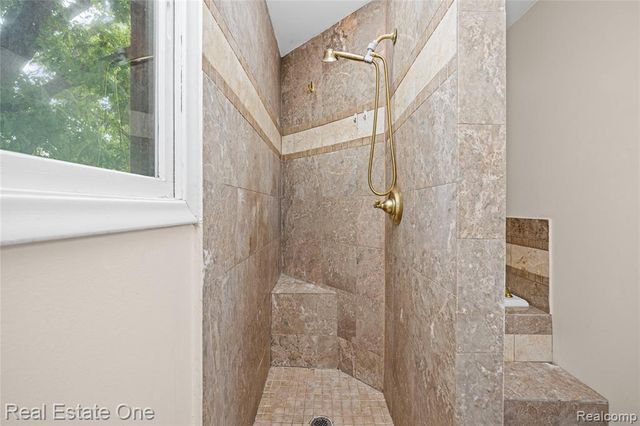 30056 Mayfair Drive, Farmington Hills, MI 48331