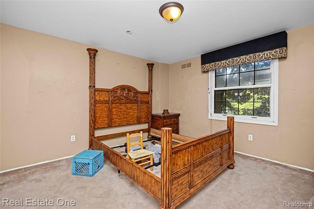 30056 Mayfair Drive, Farmington Hills, MI 48331