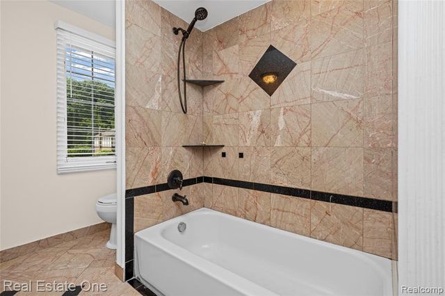 30056 Mayfair Drive, Farmington Hills, MI 48331