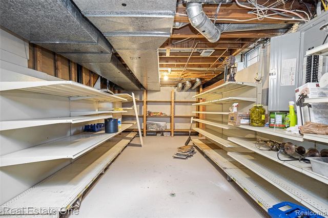 30056 Mayfair Drive, Farmington Hills, MI 48331