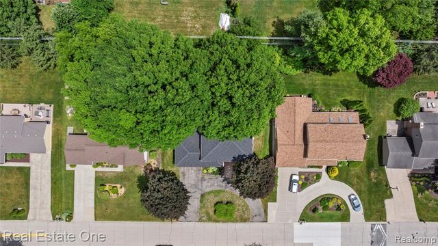 30056 Mayfair Drive, Farmington Hills, MI 48331