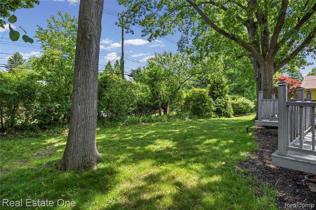 30056 Mayfair Drive, Farmington Hills, MI 48331