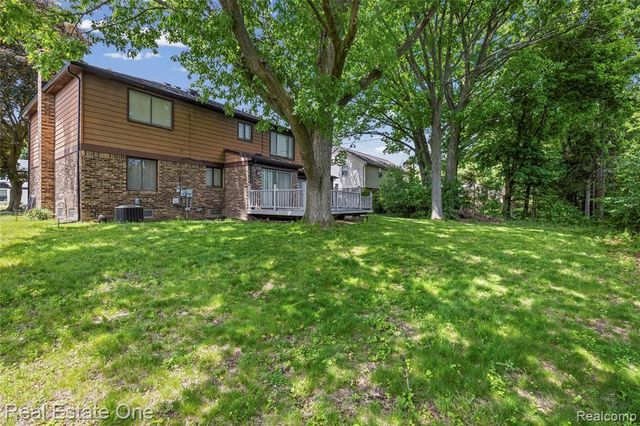 30056 Mayfair Drive, Farmington Hills, MI 48331