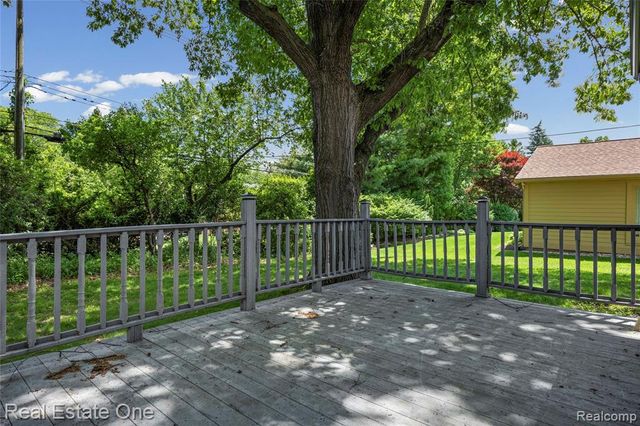 30056 Mayfair Drive, Farmington Hills, MI 48331