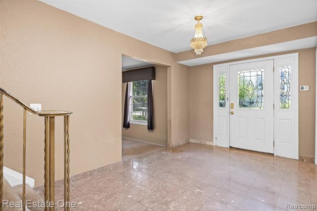 30056 Mayfair Drive, Farmington Hills, MI 48331